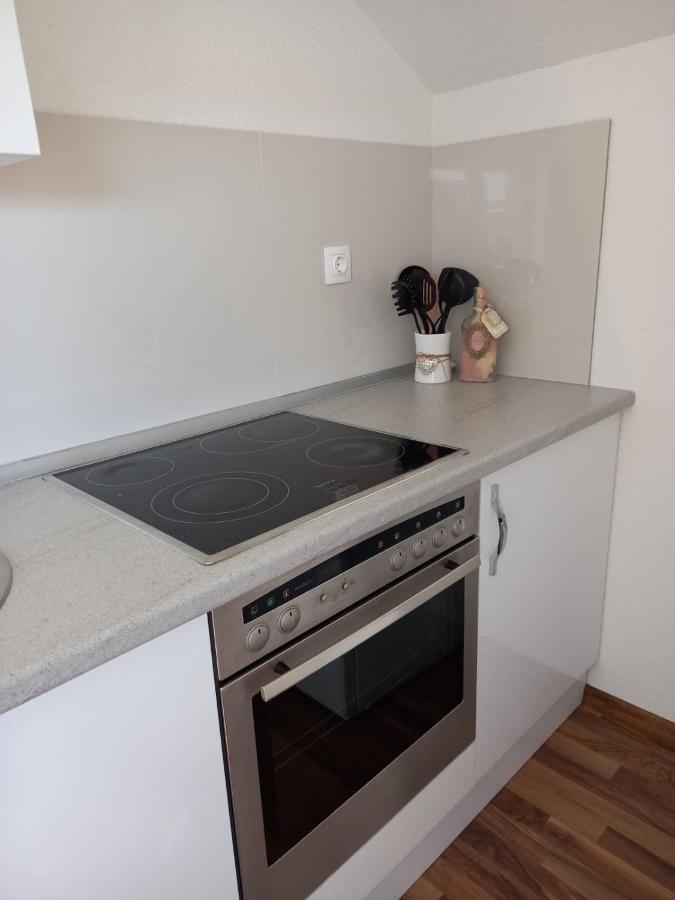 Apartmani Kaic リヴノ エクステリア 写真