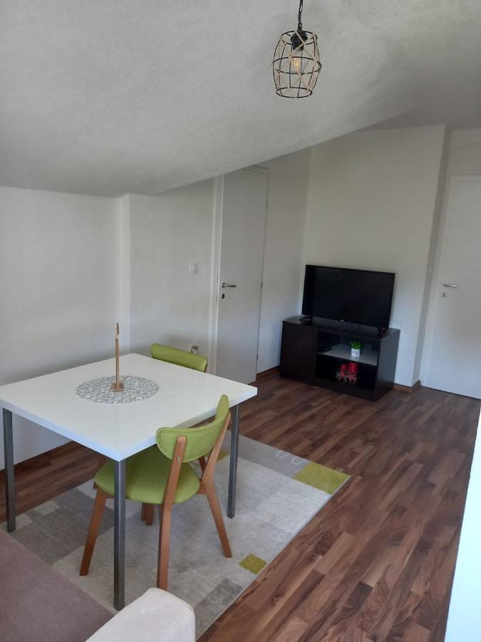 Apartmani Kaic リヴノ エクステリア 写真