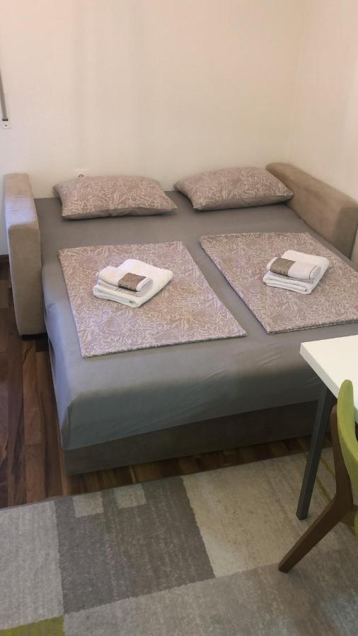 Apartmani Kaic リヴノ エクステリア 写真
