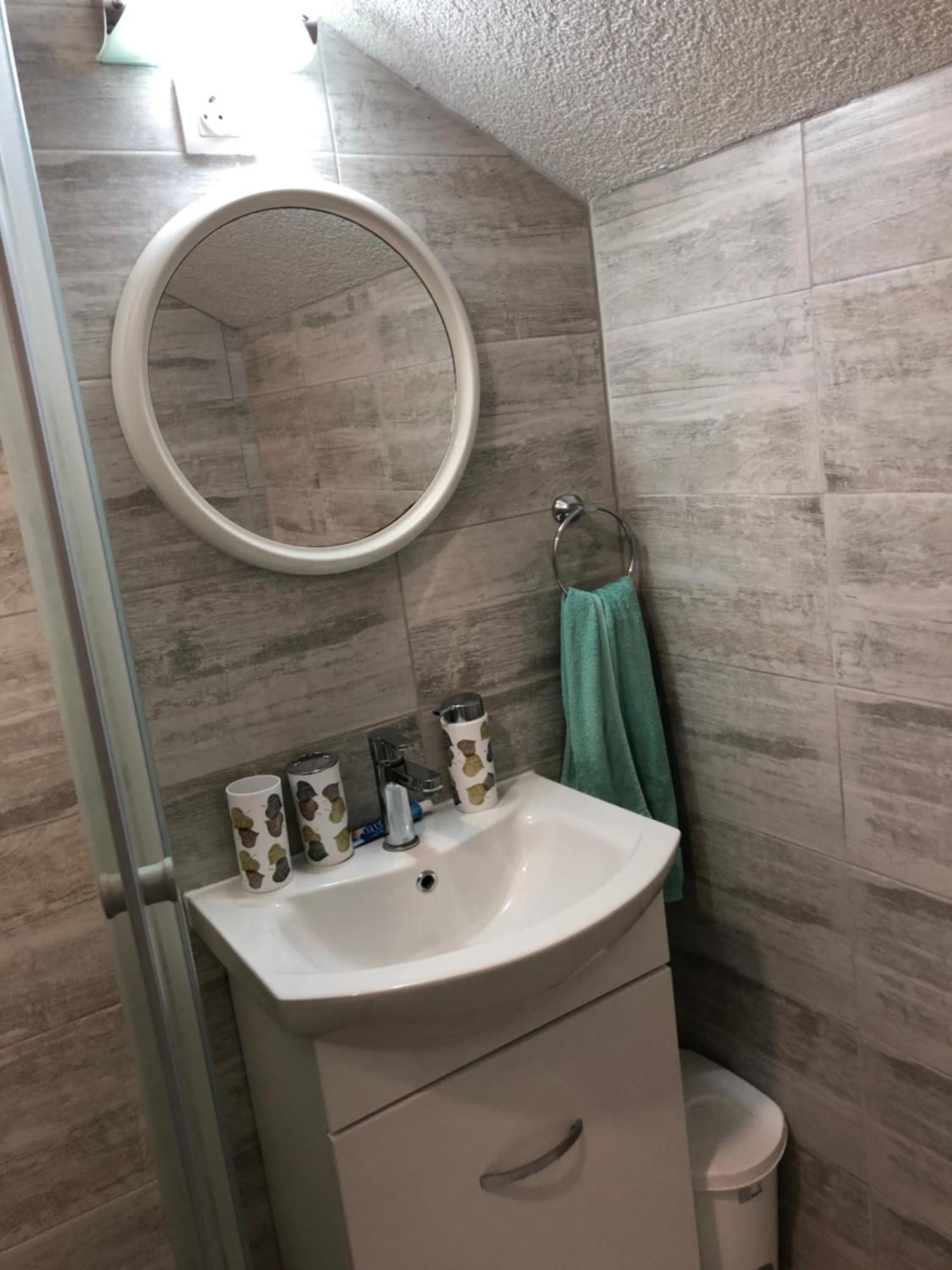 Apartmani Kaic リヴノ 部屋 写真