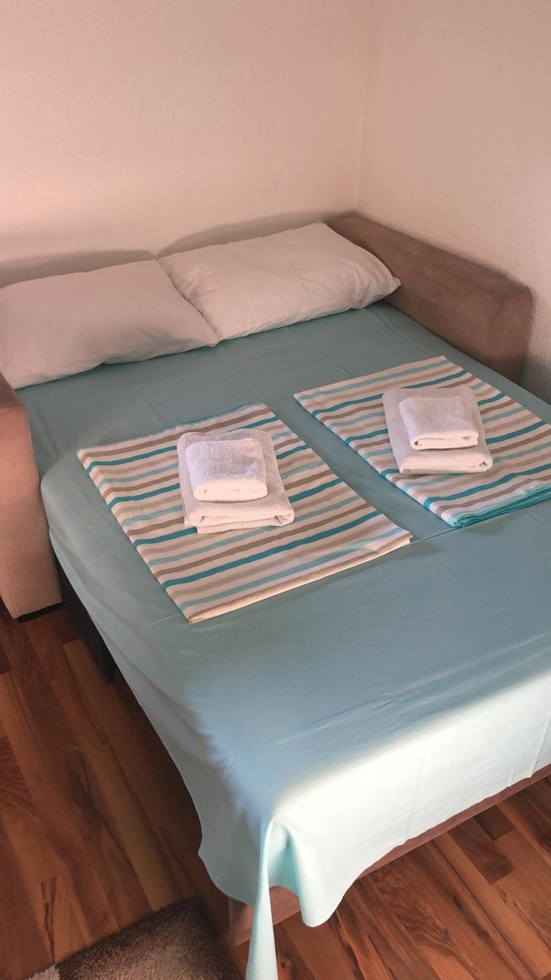 Apartmani Kaic リヴノ 部屋 写真